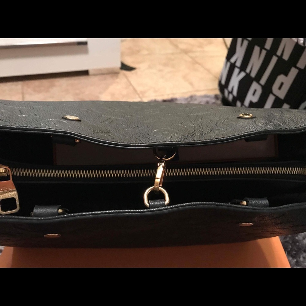 ❌❌SOLD❌❌Louis Vuitton - Picture 3 of 6